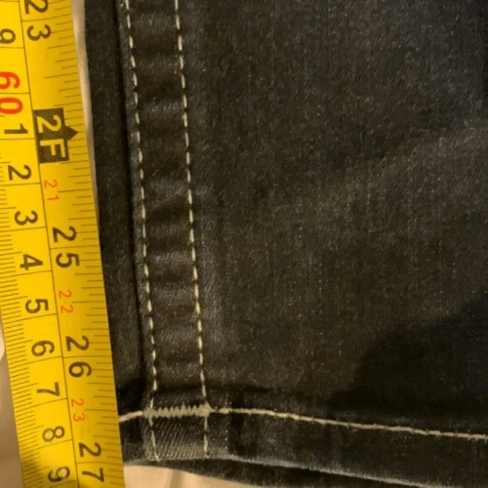True Religion Super Skinny Size 27 Black Inseam 27 inches